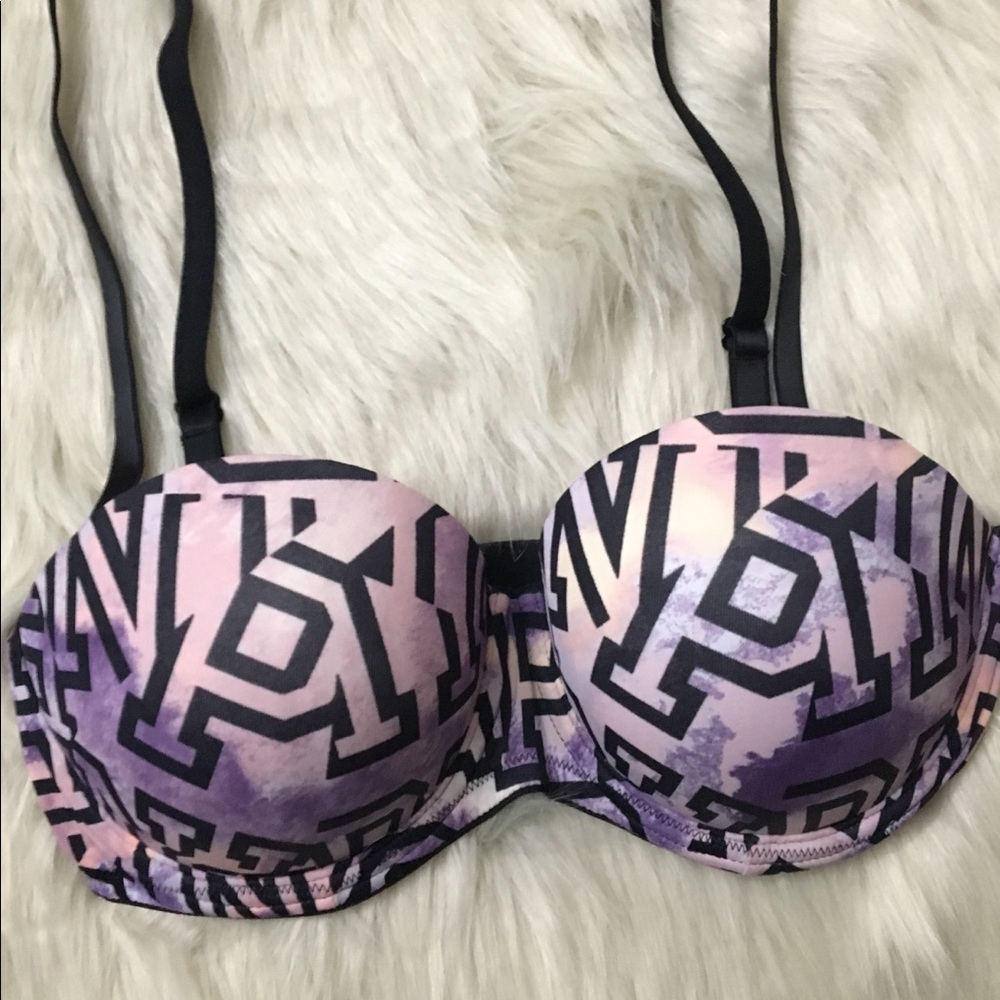 VS Pink bra